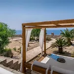 Psaravolada Milos 3* Agia Kiriaki Beach (Milos)