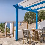 Psaravolada Milos Hotel 3*