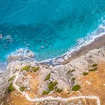 Psaravolada Milos Hotel
