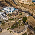 Psaravolada Milos 3*