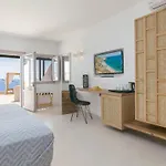 Psaravolada Milos 3* Agia Kiriaki Beach (Milos)