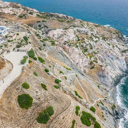 Psaravolada Milos 3*