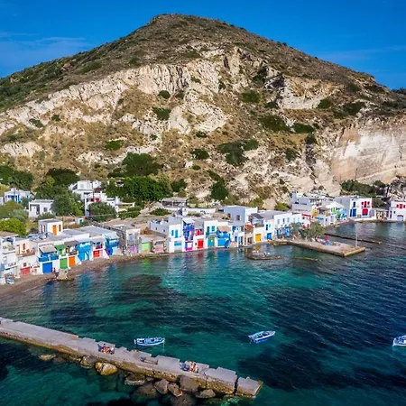 Psaravolada Milos Agia Kiriaki Beach (Milos)