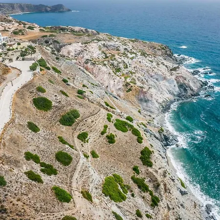 Psaravolada Milos Agia Kiriaki Beach (Milos)