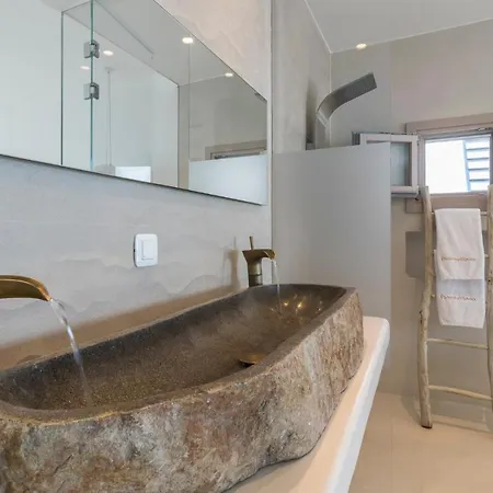 Psaravolada Milos Hotel Agia Kiriaki Beach (Milos)