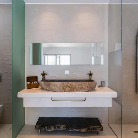 Psaravolada Milos Agia Kiriaki Beach (Milos)