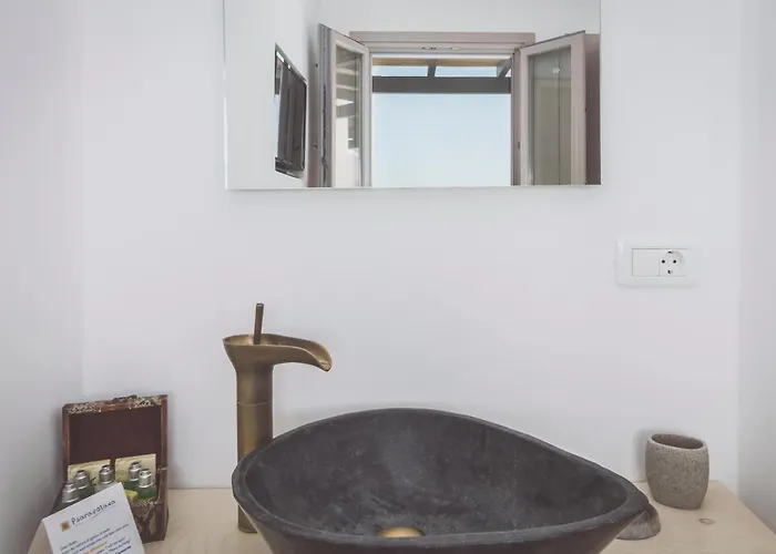 Hotel Psaravolada Milos