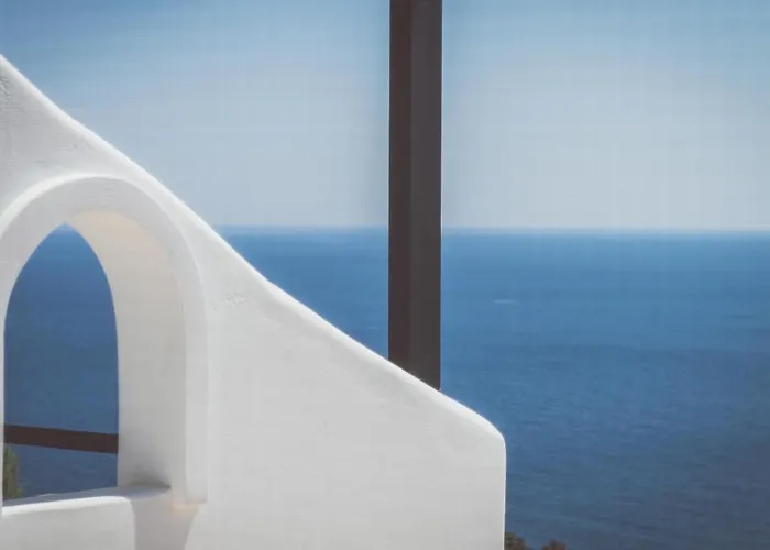 Psaravolada Milos 3* Agia Kiriaki Beach (Milos)