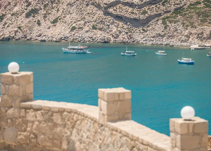 Psaravolada Milos Hotel