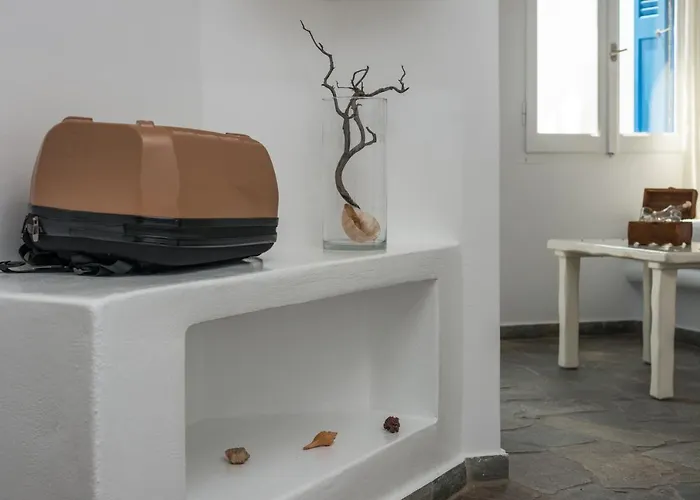 Hotel Psaravolada Milos 3*