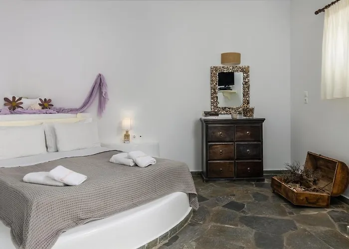 Hotel Psaravolada Milos