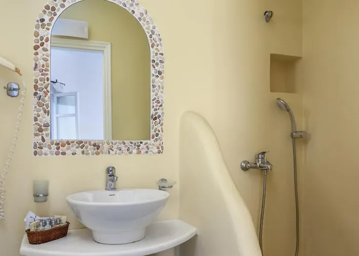 Hotel Psaravolada Milos 3*