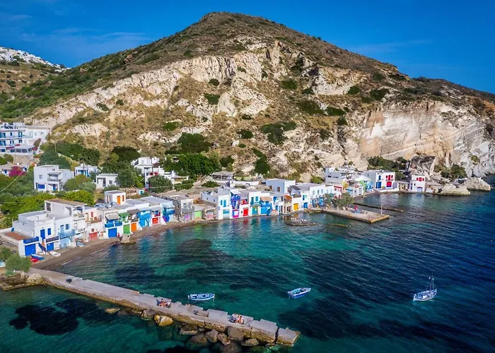 Psaravolada Milos Agia Kiriaki Beach (Milos)