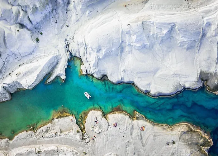 Psaravolada Milos 3*