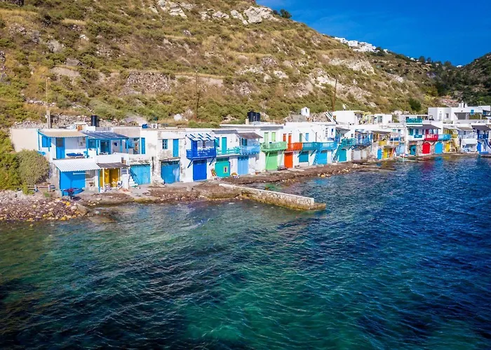 Psaravolada Milos Agia Kiriaki Beach (Milos)