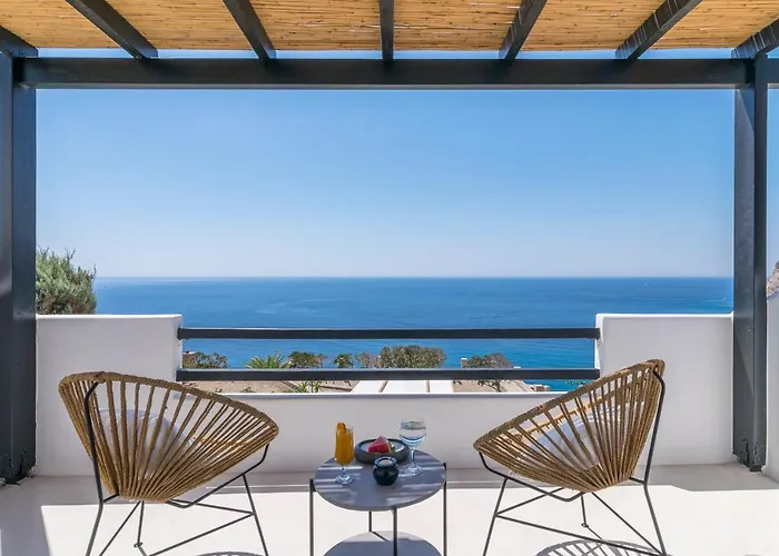 Hotel Psaravolada Milos 3*