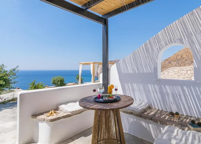 Psaravolada Milos Hotel