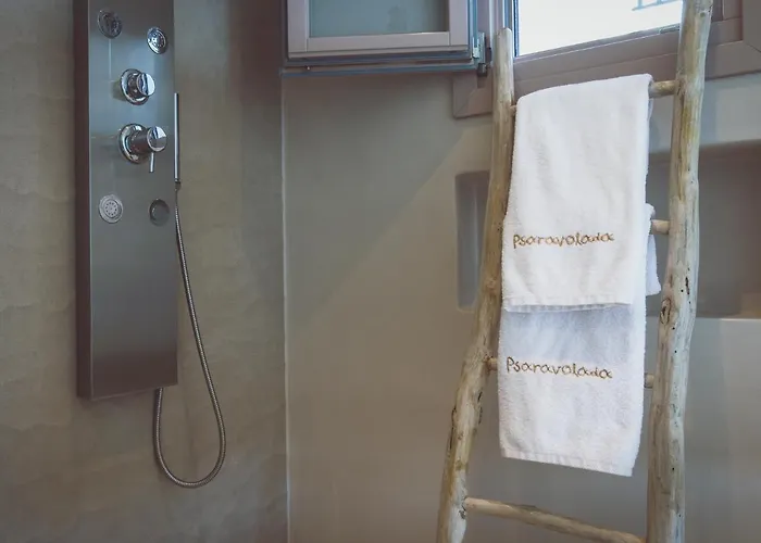 Psaravolada Milos Hotel 3*