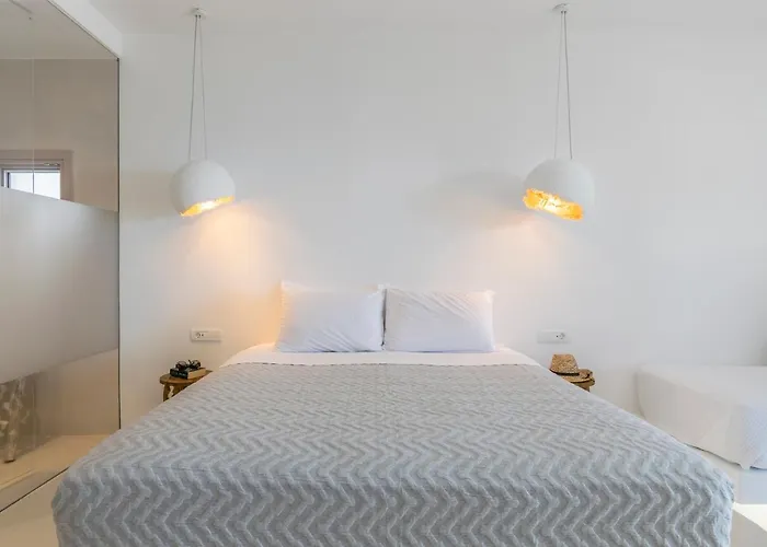 Psaravolada Milos 3* Agia Kiriaki Beach (Milos)