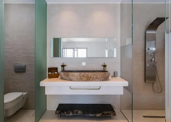 Psaravolada Milos Agia Kiriaki Beach (Milos)