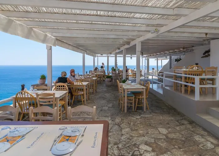 Hotel Psaravolada Milos 3*